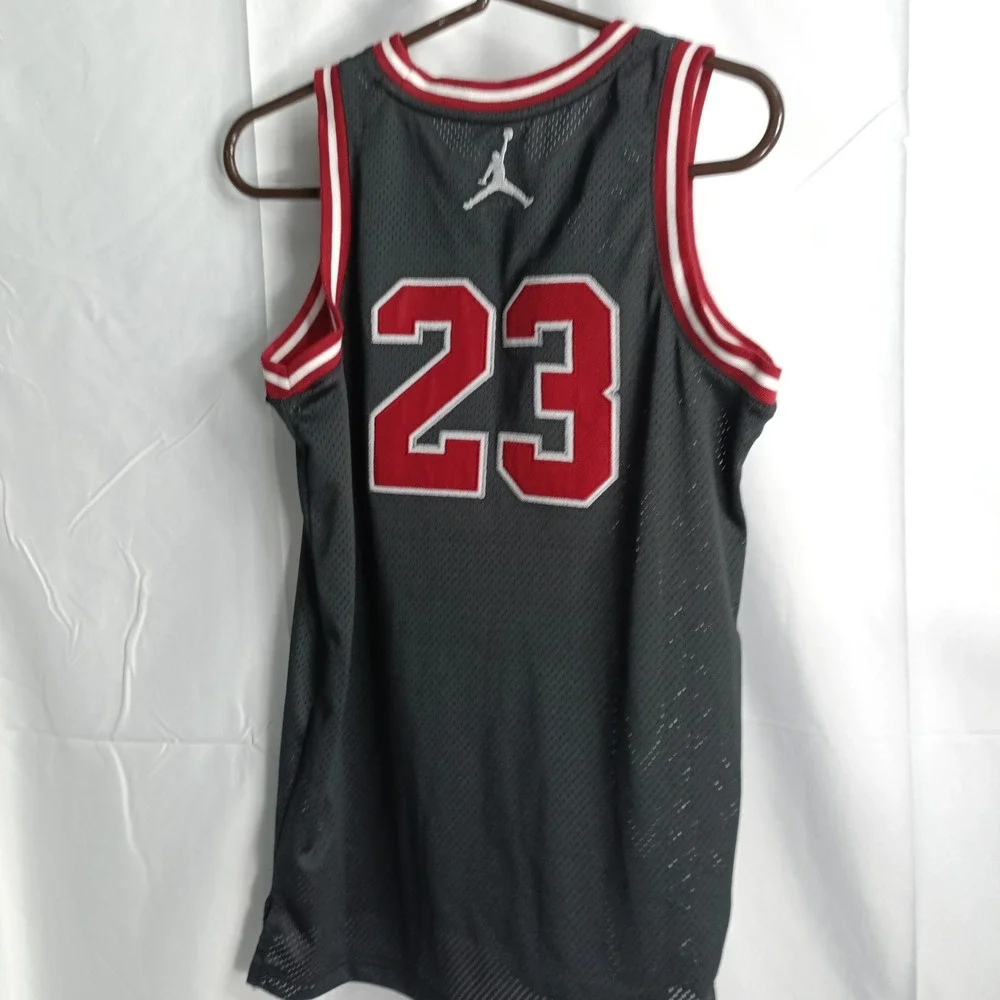 Jordan Youth Large Basketball Jersey Grey Red Michael Jordan 23 Mesh Shirt